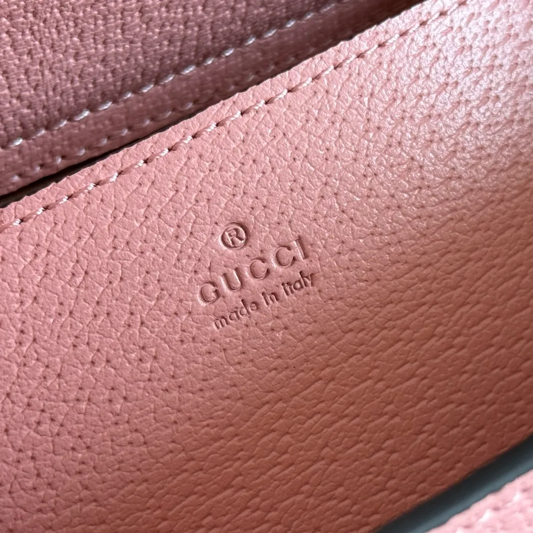 p1580. 📣📣📣【Original leather accessories🌈Full set of counter packaging】🔥🔥Small tote bag combines two recognizable brand elements, bamboo handles and double G accessories. "The blue leather material contrasts with the two khaki buckles, highlighting the smart and elegant temperament. Size: 27*24*11cm Model: 702721.