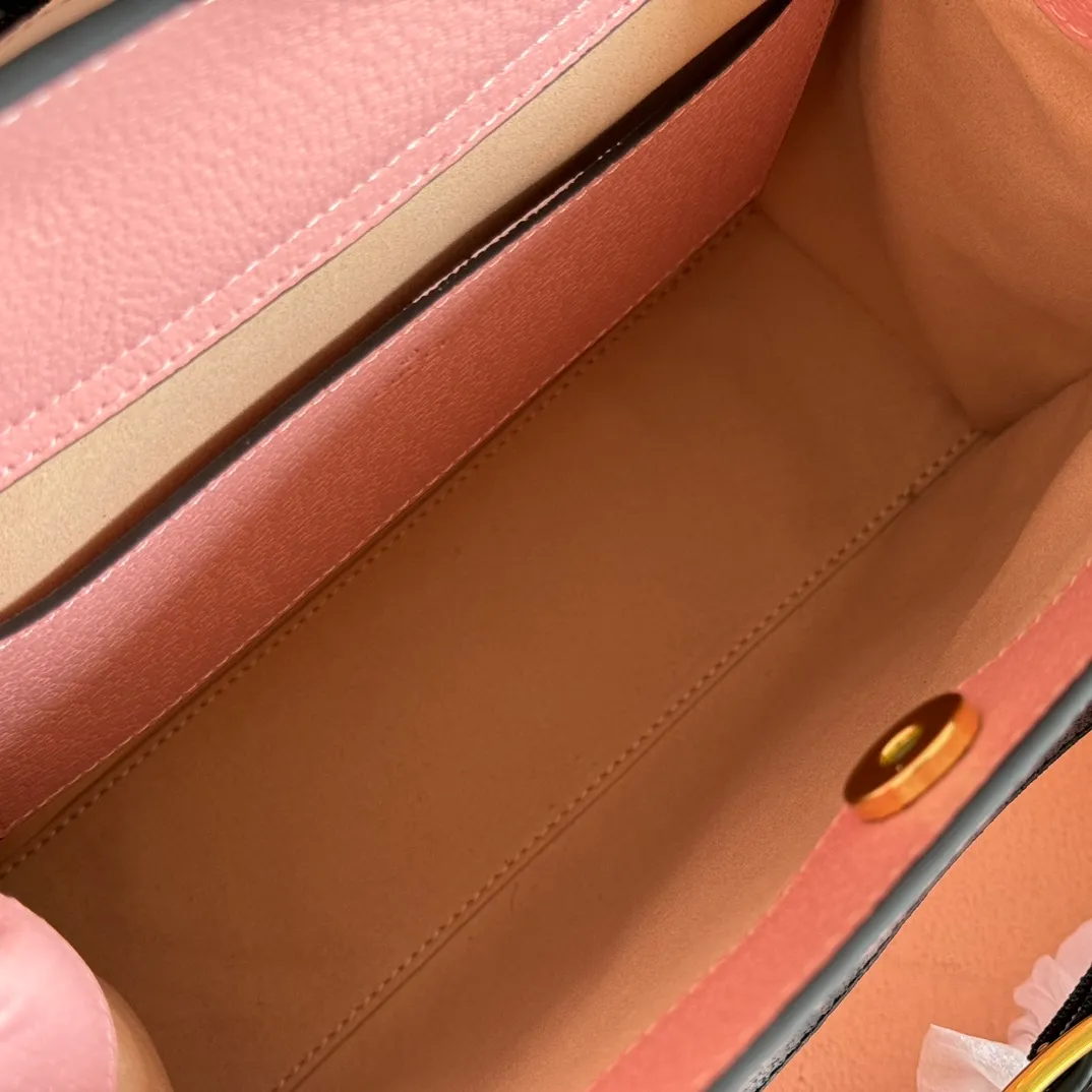 p1580. 📣📣📣【Original leather accessories🌈Full set of counter packaging】🔥🔥Small tote bag combines two recognizable brand elements, bamboo handles and double G accessories. "The blue leather material contrasts with the two khaki buckles, highlighting the smart and elegant temperament. Size: 27*24*11cm Model: 702721.