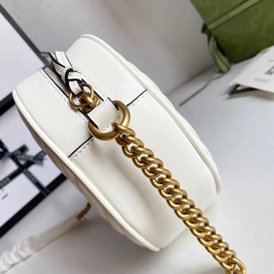 Actual shot #💰240 Model: 550154 cowhide Size: 18×18×4.5cm gucci marmont series round mini shoulder bag 🎁Equipped with chain shoulder strap👏Made of cowhide with iconic hardware. Small and exquisite‼ ️ The shoulder strap is equipped with a cowhide shoulder strap to make it more comfortable to carry on the shoulder