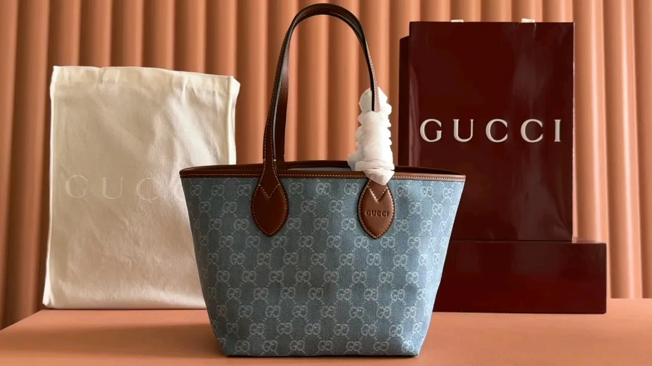 💋💋💋【New Product】👉 Small tote bag in Gucci Totissima series 🐲Model: 820481, 820496. Blue denim/original leather. short video
