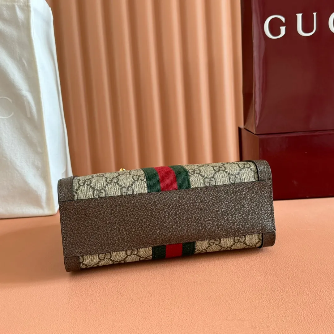 p980. 💋💋💋【Original leather accessories 🌈Full set of counter packaging】🔥🔥547551 Immersed in retro feelings, the Ophidia family has welcomed a new member - a small handbag. The square shape is reminiscent of retro design. The GG full leather magic matte is embellished with the brand's most distinctive classic elements such as red and green webbing, which reflects the tribute to the brand's equestrian roots. Size: 25*19*9.5cm