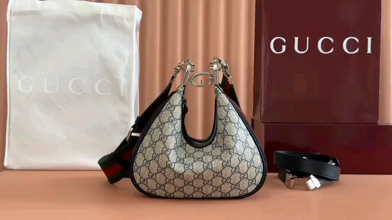 💋💋💋【Original leather accessories🌈(equipped with full counter packaging)🔥🔥699409 Gucci Attache series shoulder bag