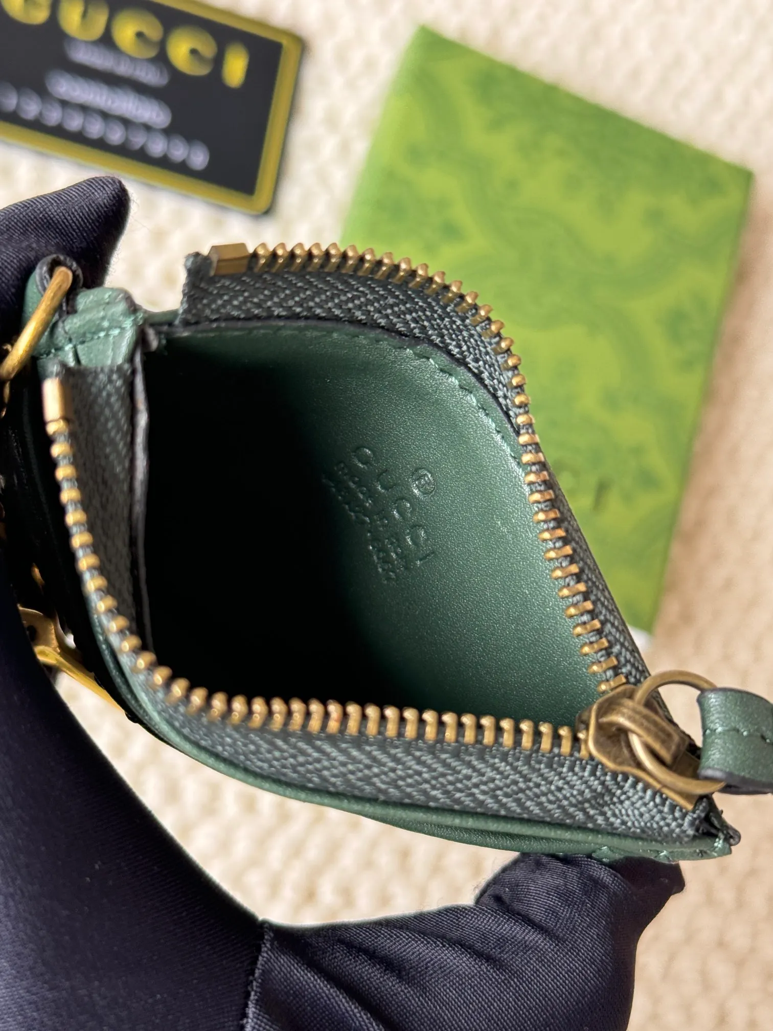 💰120 gucci card holder key🔑clasp new arrival! Actual shot of cowhide! Style number: 627064🎈🎈🎈Size: Width 10 X Height 7.5x1cm