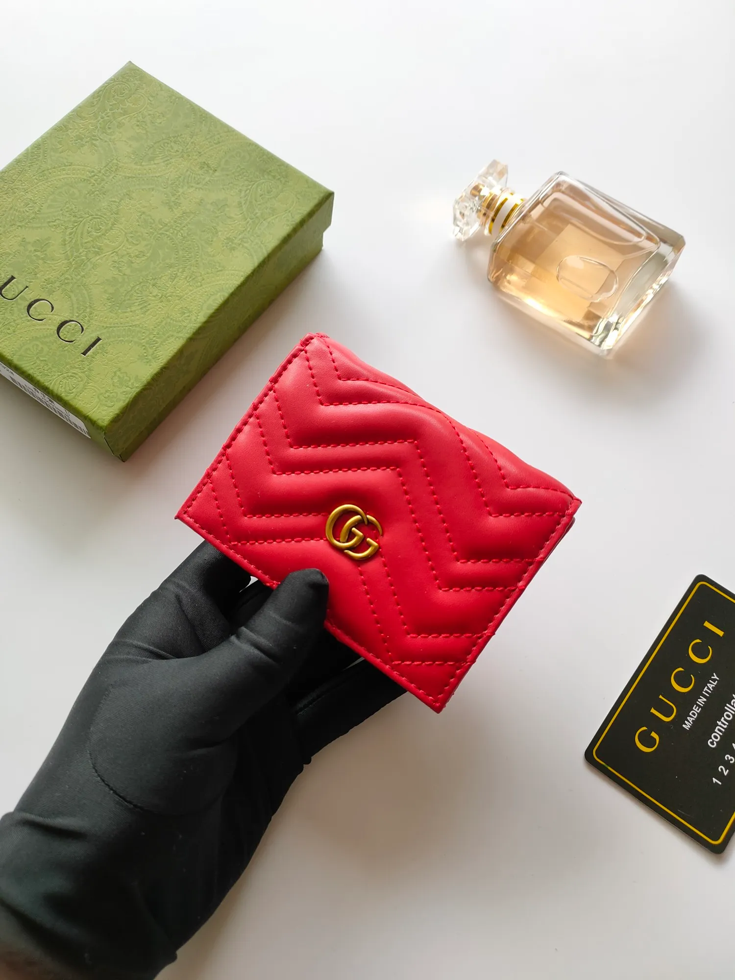 🇮🇹Gucci🅿140 original quality model: 466492 red butterfly human-shaped pattern, with exclusive supply from the entire network👛Whether it is materials, workmanship, logo, coding, wiring, every detail fully expresses the wonderful connotation of Gucci👜👜💯Quality assurance, no worries after sales, 💯Original materials! 💯Real shot📷👉The quality can be seen in the picture😘😘. Size: 11*9*3.