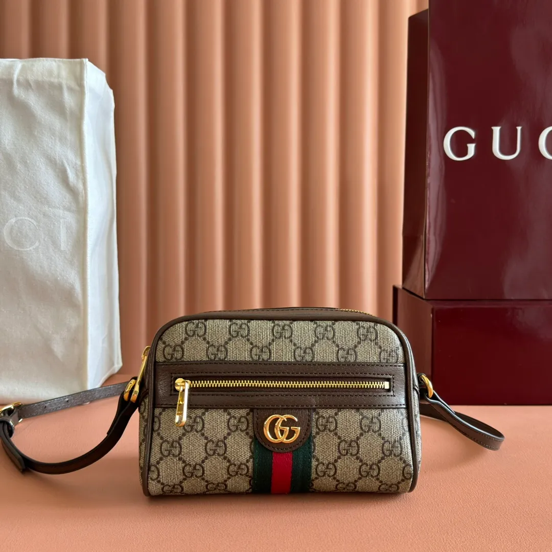 p800. 💋💋💋"With full set of original counter packaging" [New] Ophidia series ultra-mini shoulder bag The Ophidia series' iconic double G design and striped webbing elements inject new ideas into the 2025 early spring series, presenting new sizes and styles, and reinterpreting various designs such as handles and shoulder straps. This ultra-mini bag in beige and dark brown can be worn over the shoulder, allowing it to be worn in a variety of ways. Model: 816359. Dimensions: 18 (length) x 14 (width) x 5 (thickness) Color: brown leather/original leather. Made in Italy