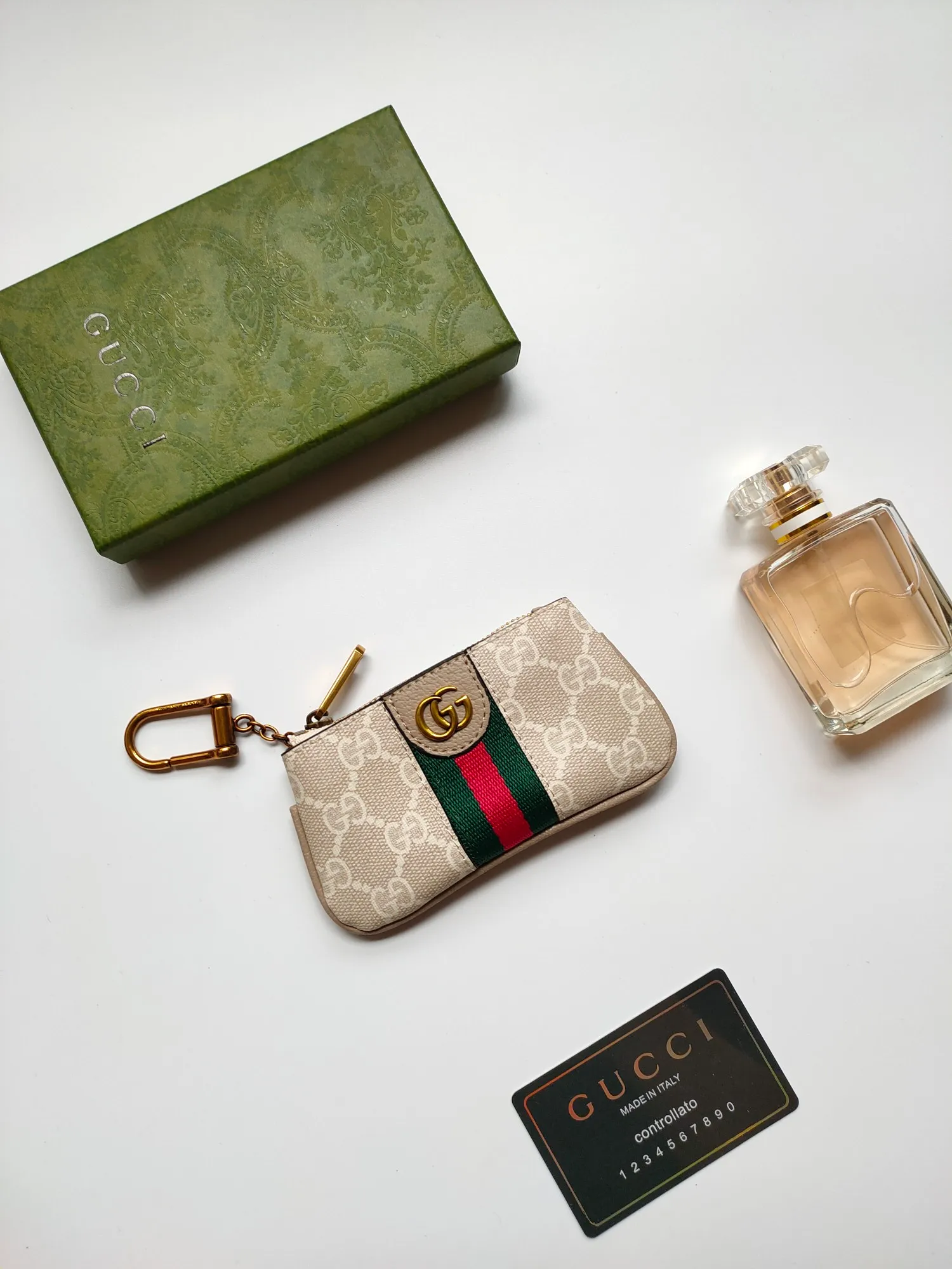 💰130💰 Brand new small coin purse~The lipstick bag is made of Gucci special canvas PVC with red and green webbing, with exquisite original factory bronze double G hardware and flexible and unique hook buckles. It is small and exquisite, but has great effect. Model: 671722, size: 12.5x7x1.5cm