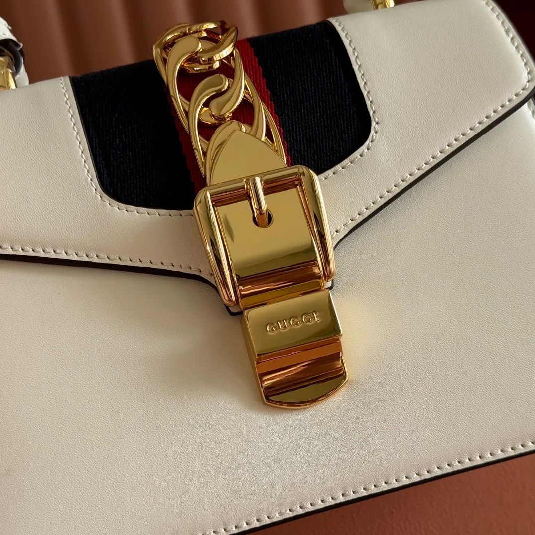 p1260. 💋💋💋【Original leather and complete packaging】G family👉New style. The market's top exclusive goods control, special/counter quality 💯Using imported cowhide, original hardware! Exquisite workmanship. 💯Exclusive physical photos📷👉The quality can be seen in the picture👄👄😘😘. Style number: 470270. Dimensions: width 20*height 14*side width 8.