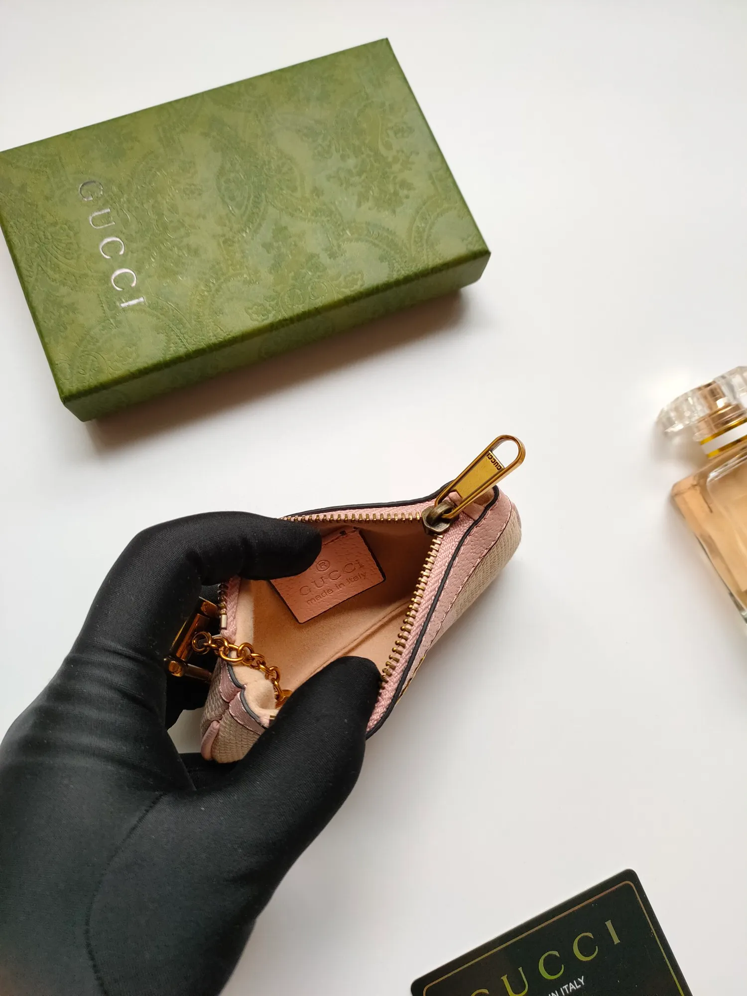 💰130💰New small coin purse~The lipstick bag is made of Gucci's new large-character fabric, with exquisite original factory bronze double G hardware and flexible and unique hook buckles. It is small and exquisite, but has great effect. Model: 671722, size: 12.5x7x1.5cm