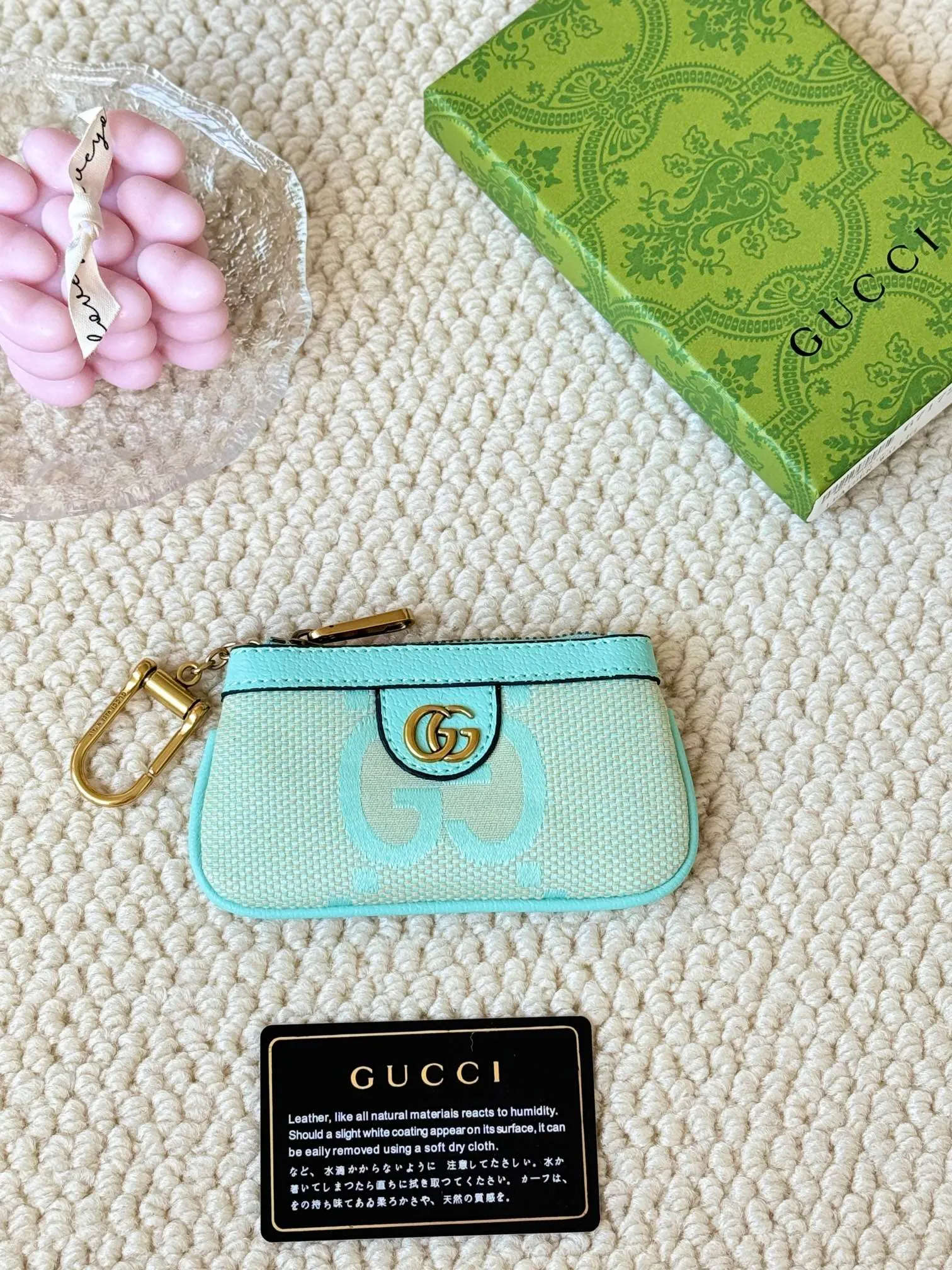 💰140 gucci new small coin purse ~ lipstick bag! Cowhide + PVC with exquisite original factory hardware! Flexible and unique hook buckle, small and exquisite, with great effect. Model: 671722, size: 12x7.5x1.5cm.