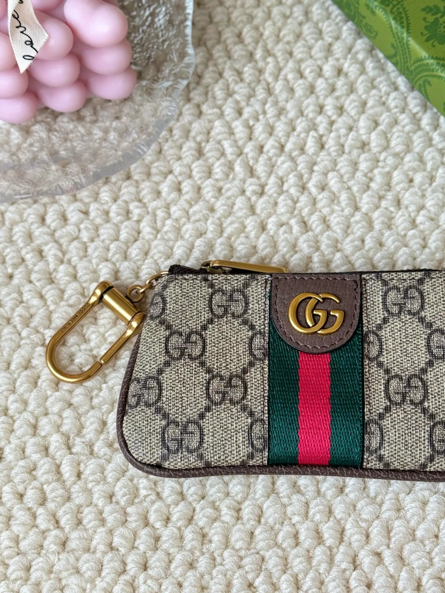 💰140 gucci new small coin purse ~ lipstick bag! Cowhide + PVC with exquisite original factory hardware! Flexible and unique hook buckle, small and exquisite, with great effect. Model: 671722, size: 12x7.5x1.5cm.