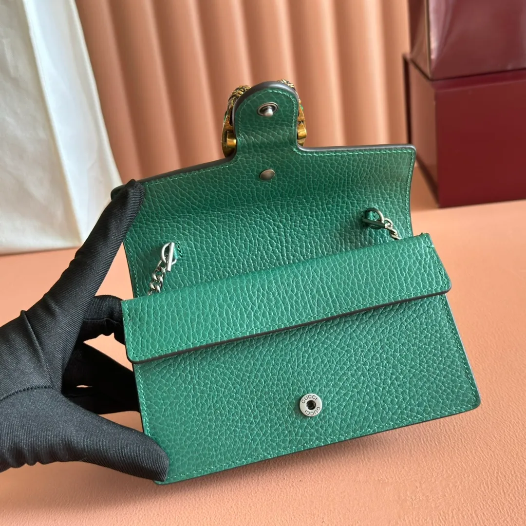 p600. 📣📣📣[Original leather with 🌈Full set of packaging at the counter]🔥🔥 Dionysus Supre Mini has been loved by thousands of girls since the Dionysus bag came out, and the Dionysus bag has also lived up to expectations, with various designs emerging in endlessly ~ Model: 476432 Size: 16.5*10*4.5cm.