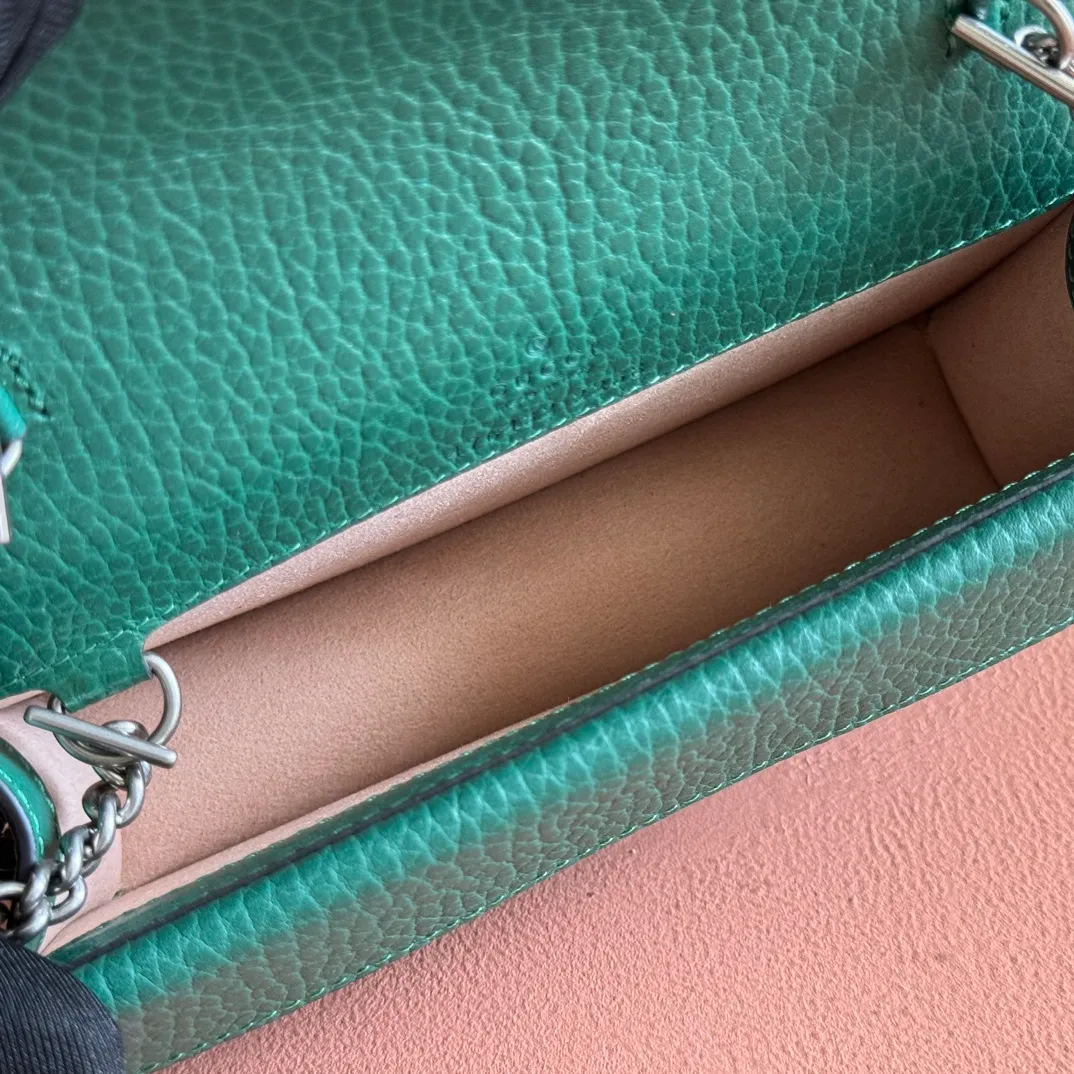 p600. 📣📣📣[Original leather with 🌈Full set of packaging at the counter]🔥🔥 Dionysus Supre Mini has been loved by thousands of girls since the Dionysus bag came out, and the Dionysus bag has also lived up to expectations, with various designs emerging in endlessly ~ Model: 476432 Size: 16.5*10*4.5cm.