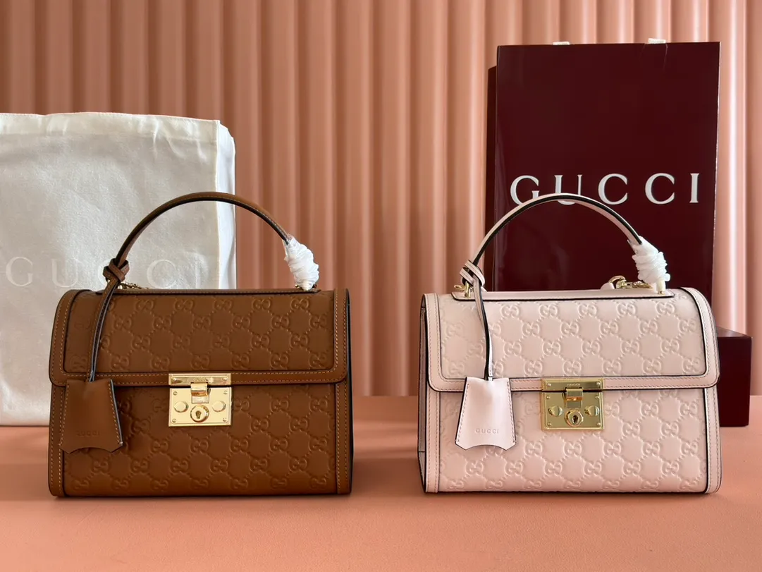 💋💋💋【New】GG Padlock series medium handbag, four-color embossed/original leather is shipped, 🐍Model: 838998. Combination short video