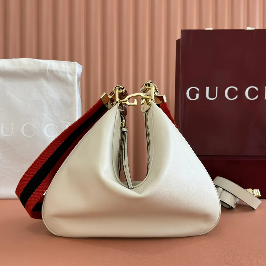 💋💋💋【Original leather accessories🌈(equipped with full counter packaging)🔥🔥702823 Gucci Attache series shoulder bag