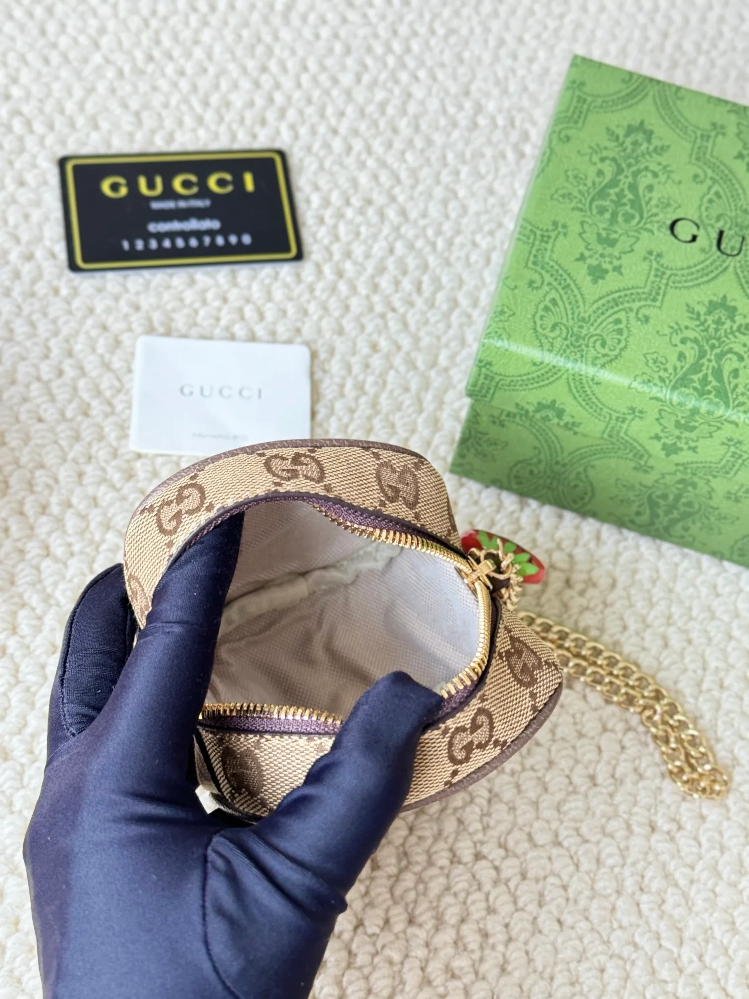 💰180 GUCCI/Gucci new women's beige/ebony canvas strawberry zipper coin purse