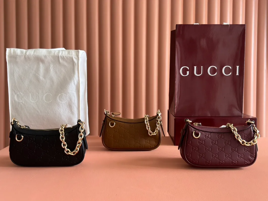 💋💋💋【New】GG Emblem series mini shoulder bag, black, ancora red/embossed original leather, shipped, 🐍Model: 847091, short combination video