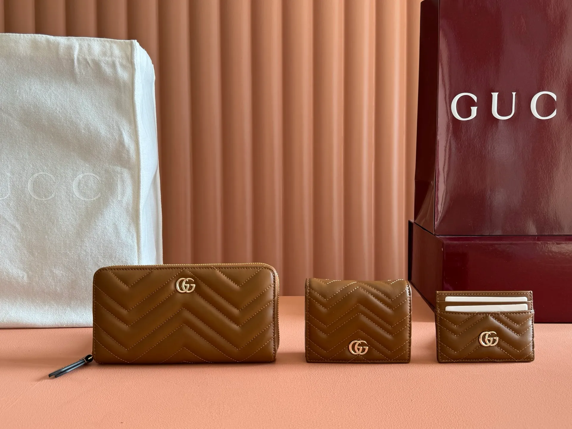 💋💋💋GG Marmont series quilted card holder long clip. Model: 466492. 443127/443123 Color: Brown light gold/original leather.