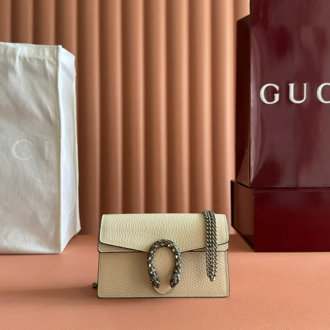 p600. 📣📣📣【Original leather with 🌈full counter packaging】🔥🔥 Dionysus Supre Mini has been loved by thousands of girls since its inception, and the Dionysian bag has lived up to expectations, with various designs emerging in endlessly ~ Model: 476432 Size: 16.5*10*4.5cm.