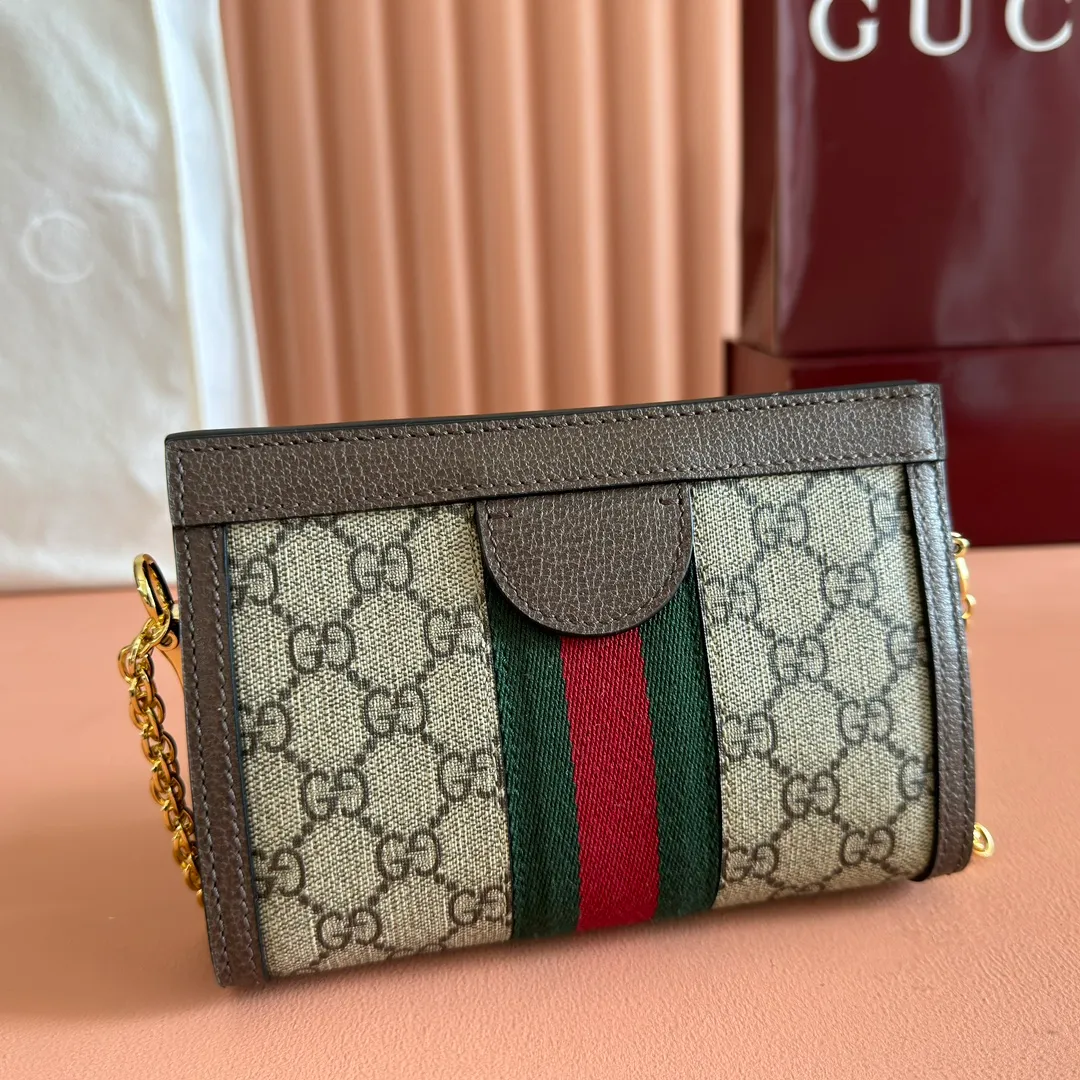 p960. 📣📣📣【Original leather accessories🌈(equipped with full counter packaging)🔥🔥Mini size‼‼🆕G Home Ophidia Series Equipped with intarsia web stripe details, it highlights the retro-style design. It has a very structured shape, securely closed with magnetic buckles, leather piping, and decorated with archive details - Double G accessories. Model: 602676 Color: brown leather/PVC, size: 19*14*6cm.