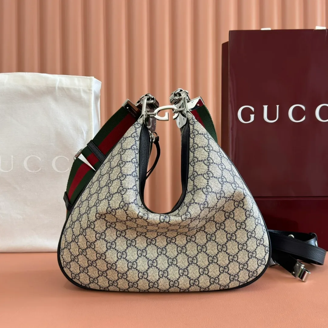 💋💋💋【Original leather accessories🌈(equipped with full counter packaging)🔥🔥702823 Gucci Attache series shoulder bag