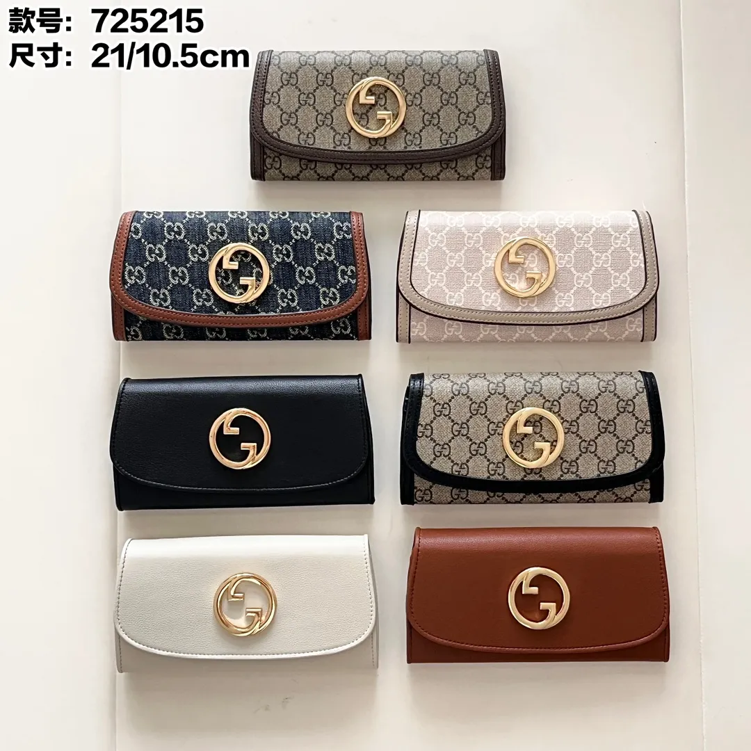 Actual shot #💰290 Model: 725215 Comes with box Size: 21x10.5cm I fell in love with Gucci Blondie at first sight. Second-hand bags have always been my favorite. They are super popular now, mainly because they are so beautiful! It can be worn as an armpit bag or as a cross-body carry. Depending on your mood, I find it very retro, fashionable and fascinating to carry it either way! Many colors to choose from, running quantity models