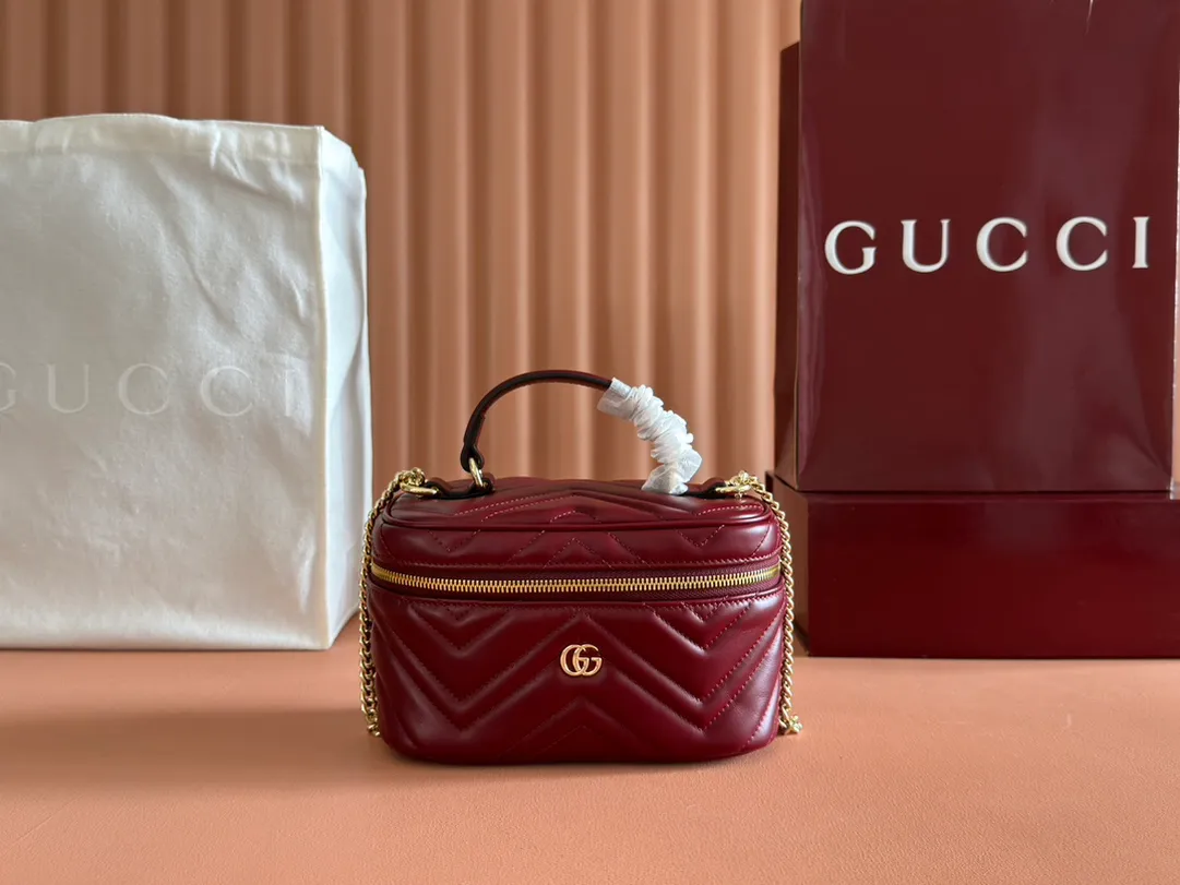 💋💋💋【New】GG Marmont series mini cosmetic bag, black, ancora red/original leather shipped, 🐍Model: 837454, short combination video