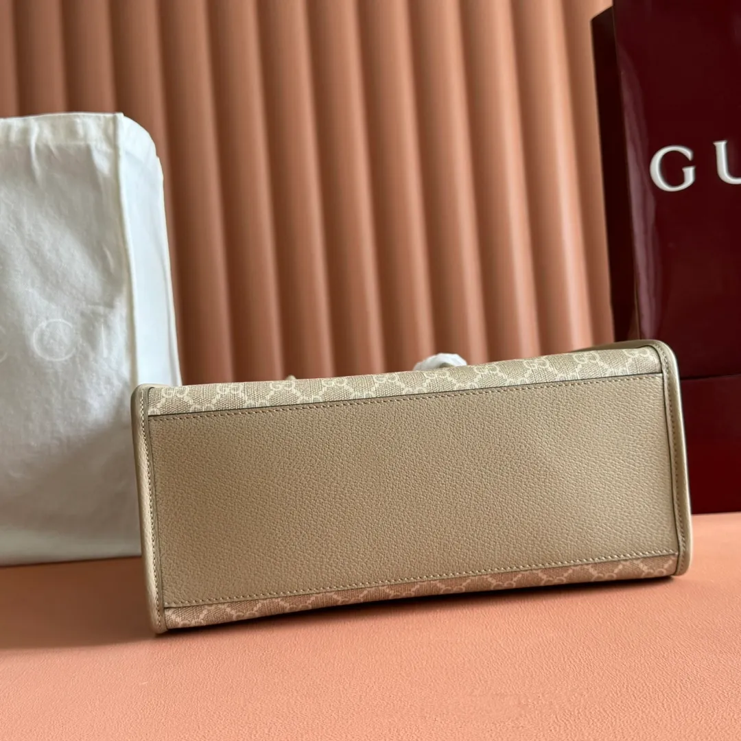 p1100. 💋💋💋[Packaging in Sanya duty-free shop gift bag] Original leather, real photo! Style No. 659983 Brown Brown🎈🎈🎈Dimensions: Width 31X Height 26.5X Side width 14.