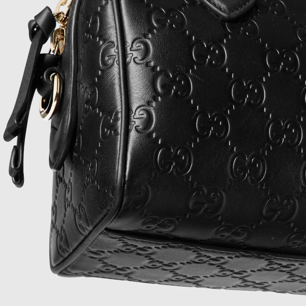 G family new update, model number: 848889 "original leather, counter dustproof cloth bag", size: width 20.5 × height 14 × depth 11.5cm. Ready for shipment💕💕💕