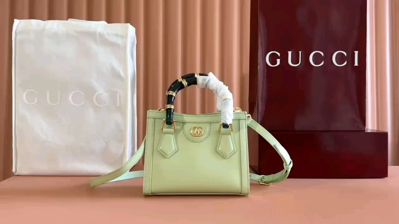 💋💋💋【New Product】GG Gucci Diana series bamboo mini tote bag/original leather has been shipped, model number: 832936. Combination short video