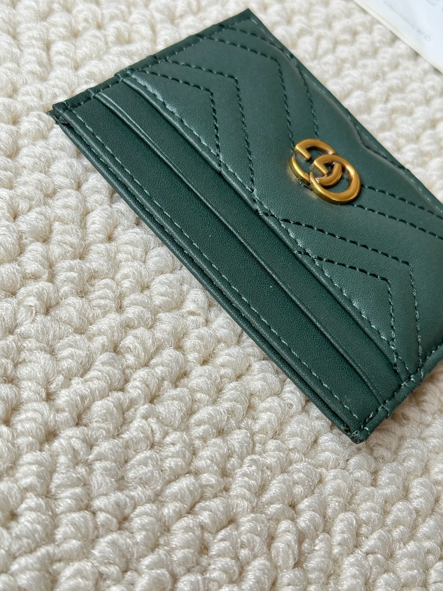 💰100 gucci cowhide mini card holder, real photo! Double G wave pattern small card holder, retro gold metal accessories, model number 443127, humanoid pattern, size: 10x7