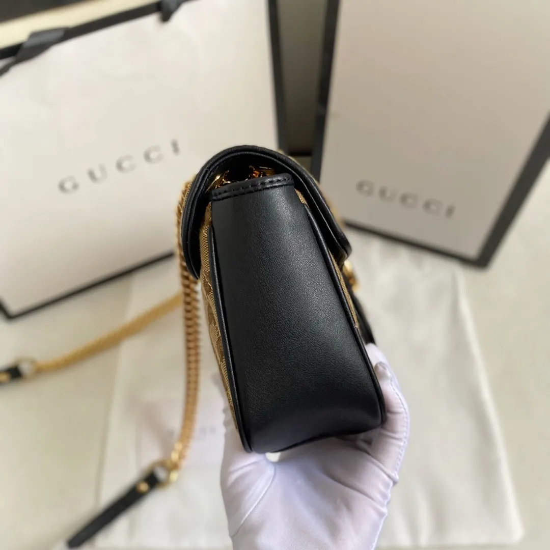 Upgraded version of real shot #💰320 Style number: 443497 apricot black Size: 26x15x7cm Gucci marmont medium spring and summer new model Soft yet stiff shape. GG canvas with cowhide Outlined with contrasting black leather piping. Flip design. One shoulder✅Crossbody✅