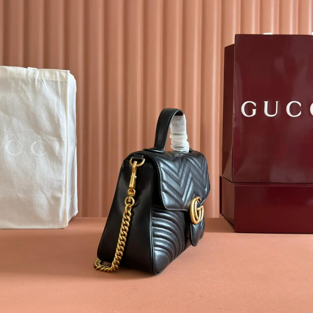 p1500. 📣📣📣【Original leather accessories🌈Full set of counter packaging】🔥🔥 ‼ ‼ "Marmont Italian Original Leather"‼ ‼ Have you picked up the addictive Gucci bags? The elegant and exquisite design of the GG Marmont series has captured the hearts of many girls! At the same time, it is also a must-have versatile item for global experts! Super awesome! Model: 498110. Size: 27*19*10.5, color: black