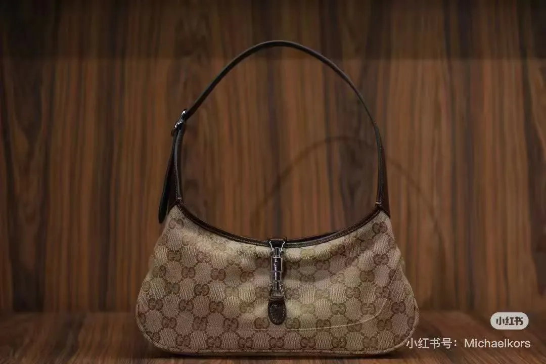863137 Brown shipped from the original factory! Versatile crystal goatskin, not cowhide!