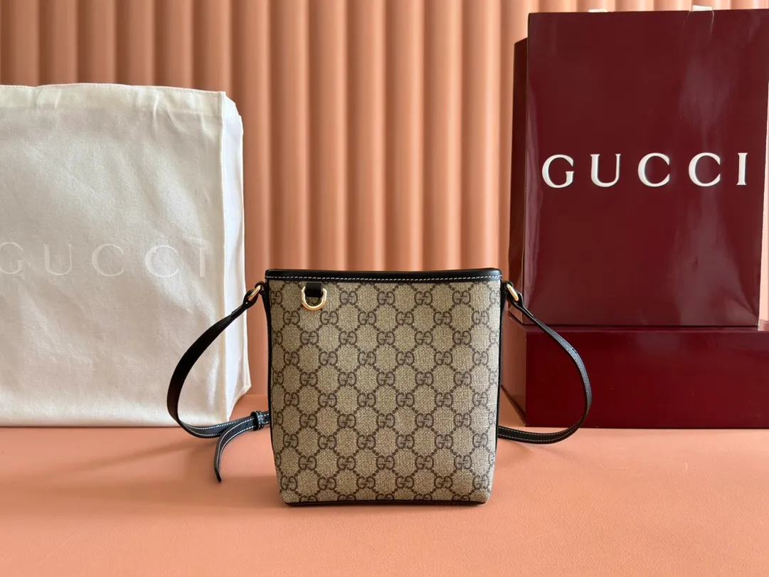 💋💋💋【New Product】GG Emblem series slim bucket bag, original leather, model: 847090. Combination short video