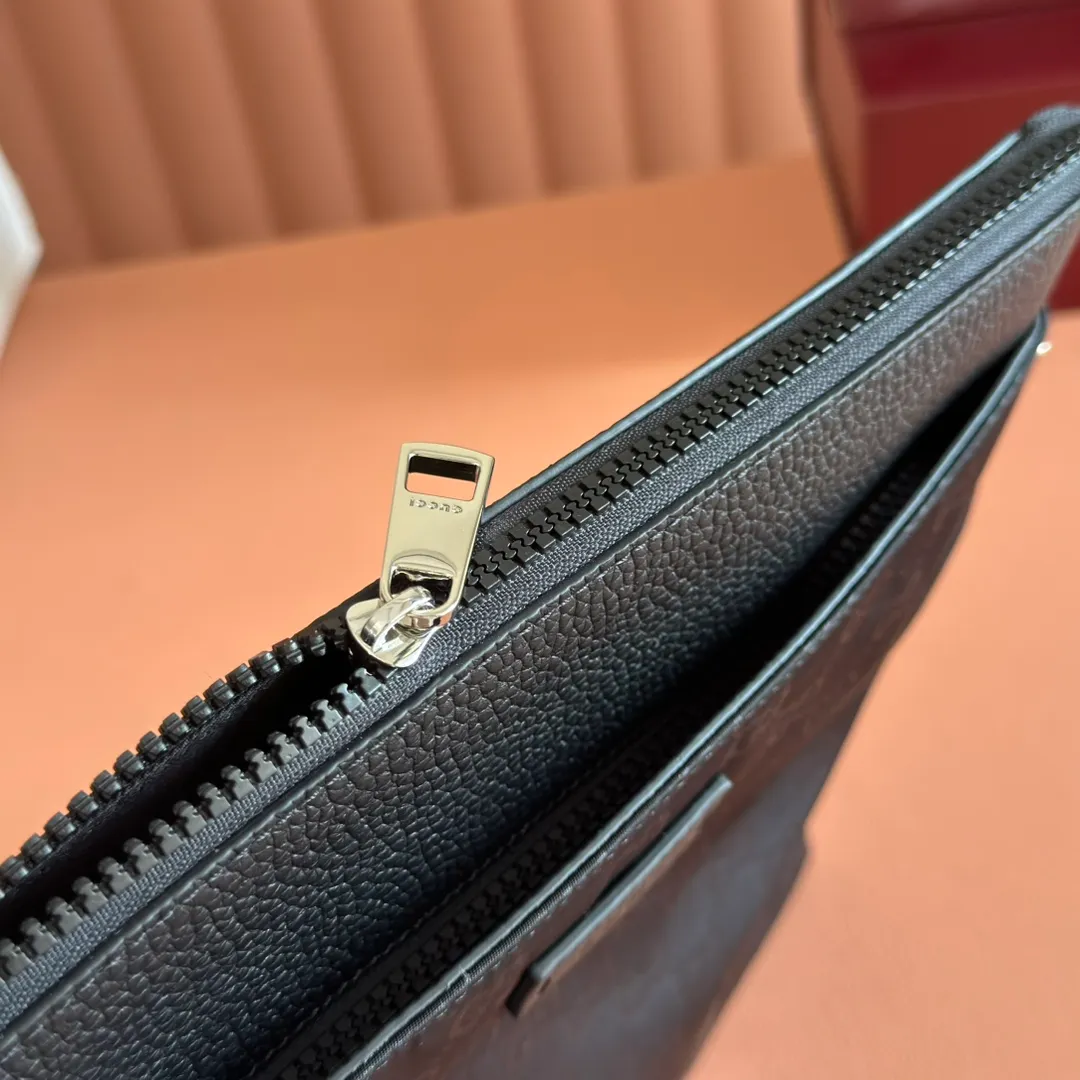 p720. 📣📣📣【Original leather accessories🌈(Cdfmall Sanya Duty Free Shop Handbags)🔥🔥G Home👉New style. Top exclusive goods control in the market, special/counter quality 💯Using imported cowhide, original hardware! Exquisite workmanship.💯Exclusive physical photos📷👉The quality can be seen in the picture👄👄😘😘 . Style number: 510342. Size: width 29*height 27*side width 6.