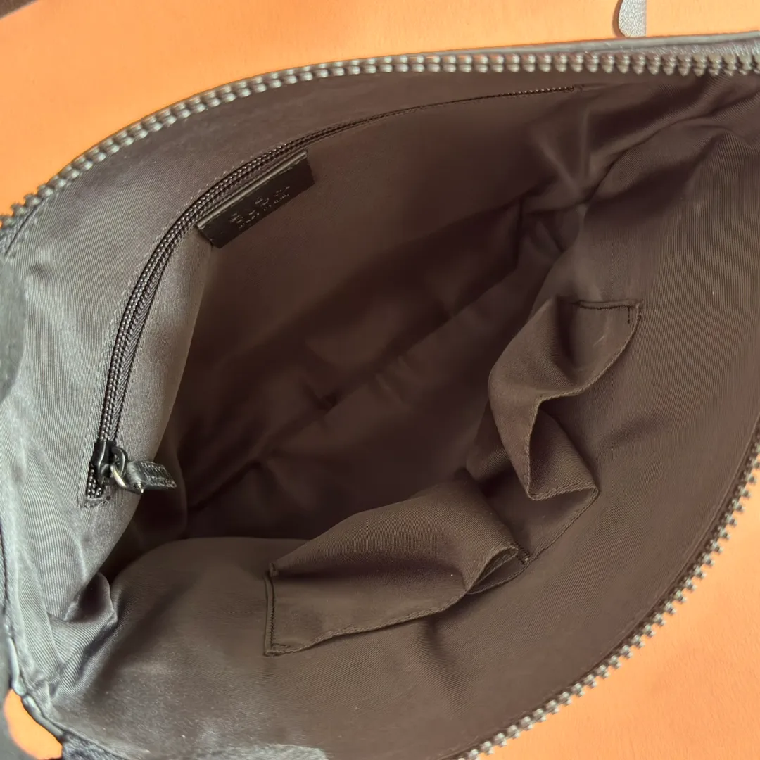 p720. 📣📣📣【Original leather accessories🌈(Cdfmall Sanya Duty Free Shop Handbags)🔥🔥G Home👉New style. Top exclusive goods control in the market, special/counter quality 💯Using imported cowhide, original hardware! Exquisite workmanship.💯Exclusive physical photos📷👉The quality can be seen in the picture👄👄😘😘 . Style number: 510342. Size: width 29*height 27*side width 6.