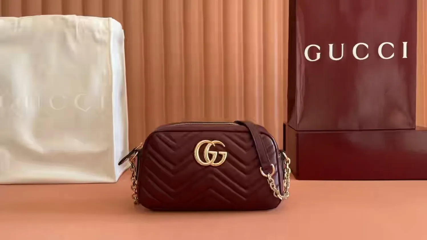 💋💋💋New GG Marmont series small camera bag. Three colors/original leather shipped! 🐍Model: 855273. Combination short video