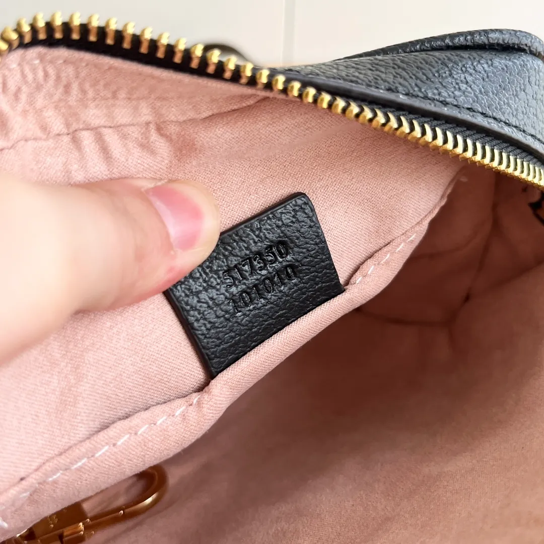 Actual shot #💰260 Model: 517350 Size: 17.5*12*5.5cm Gucci Ophidia series can be said to be out of control in retro style Crossbody shoulder strap🉑️Adjustable shoulder strap✅Keychain included