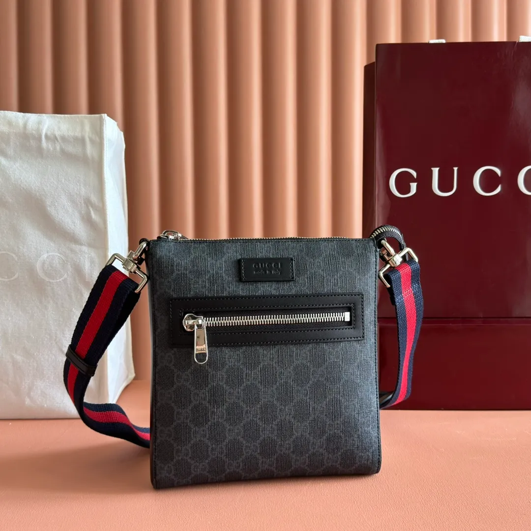 p720. 💋💋💋【Original leather accessories🌈 Equipped with full set of packaging at the counter】🔥🔥G Home👉New model. The market's top exclusive goods control, special/counter quality 💯Using imported cowhide, original hardware! Exquisite workmanship. 💯Exclusive physical photos📷👉The quality can be seen in the picture👄👄😘😘. Style number: 523599. Dimensions: width 21*height 23*side width 4. Color: Gram pvc.