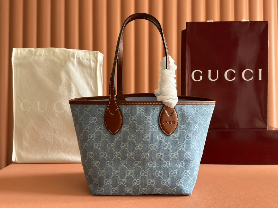 💋💋💋【New Product】👉 Small tote bag in Gucci Totissima series 🐲Model: 820481, 820496. Blue denim/original leather. short video
