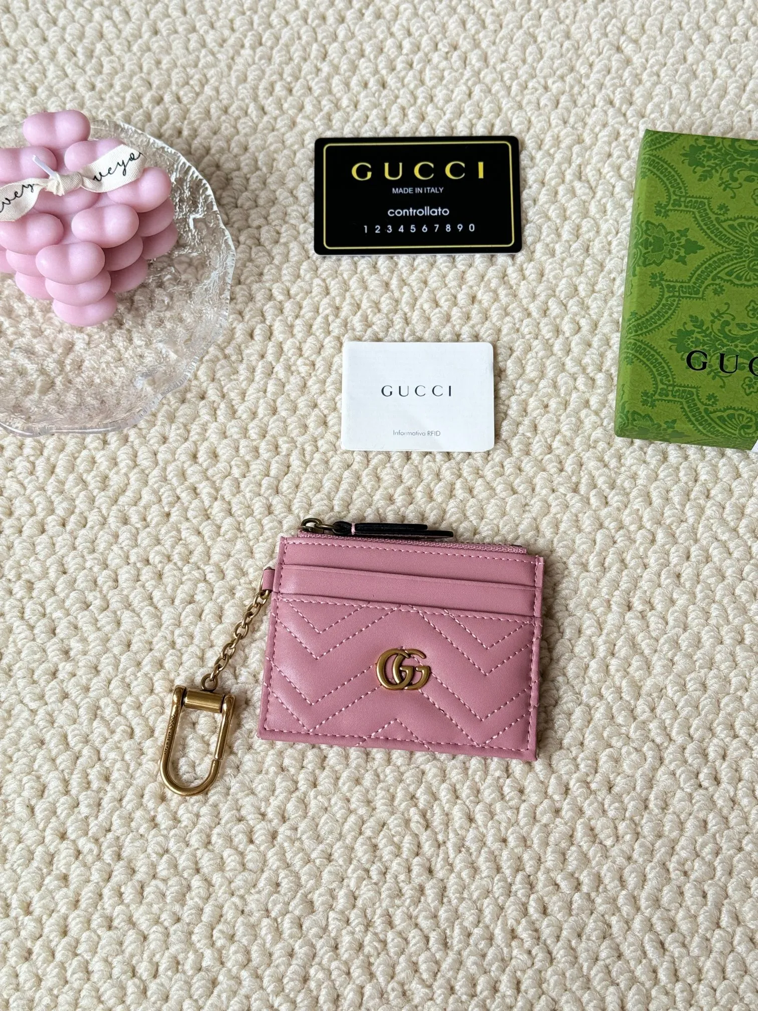 💰120 gucci card holder key🔑clasp new arrival! Actual shot of cowhide! Style number: 627064🎈🎈🎈Size: Width 10 X Height 7.5x1cm