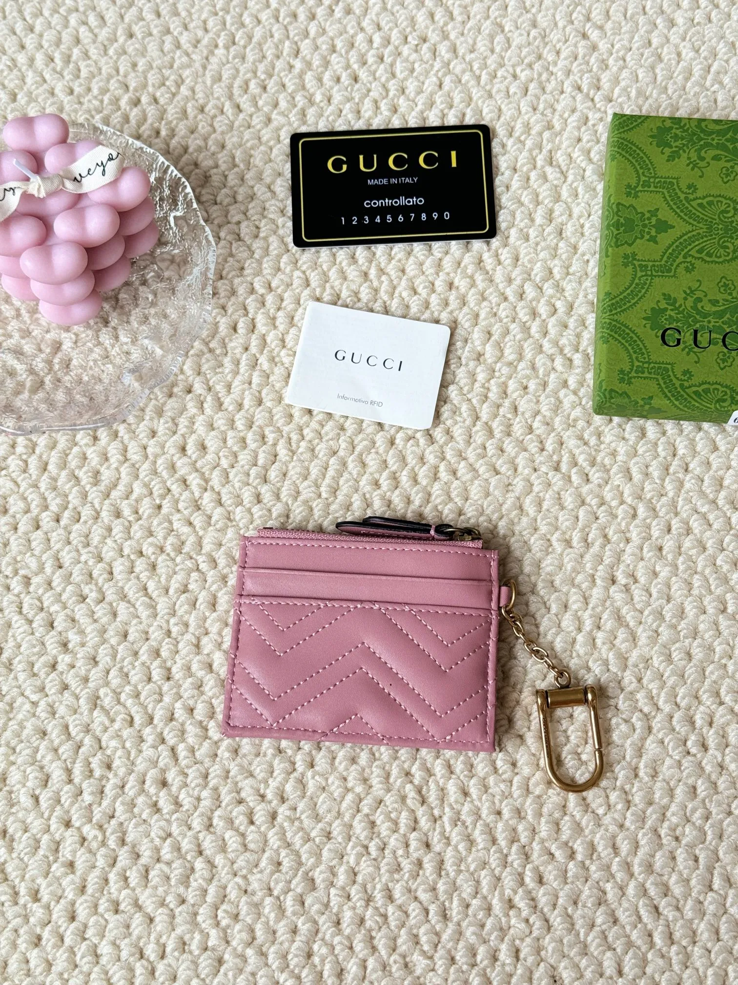 💰120 gucci card holder key🔑clasp new arrival! Actual shot of cowhide! Style number: 627064🎈🎈🎈Size: Width 10 X Height 7.5x1cm