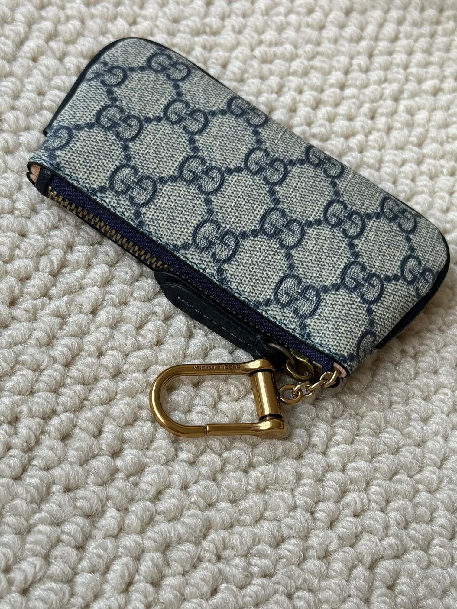 💰140 gucci new small coin purse ~ lipstick bag! Cowhide + PVC with exquisite original factory hardware! Flexible and unique hook buckle, small and exquisite, with great effect. Model: 671722, size: 12x7.5x1.5cm.