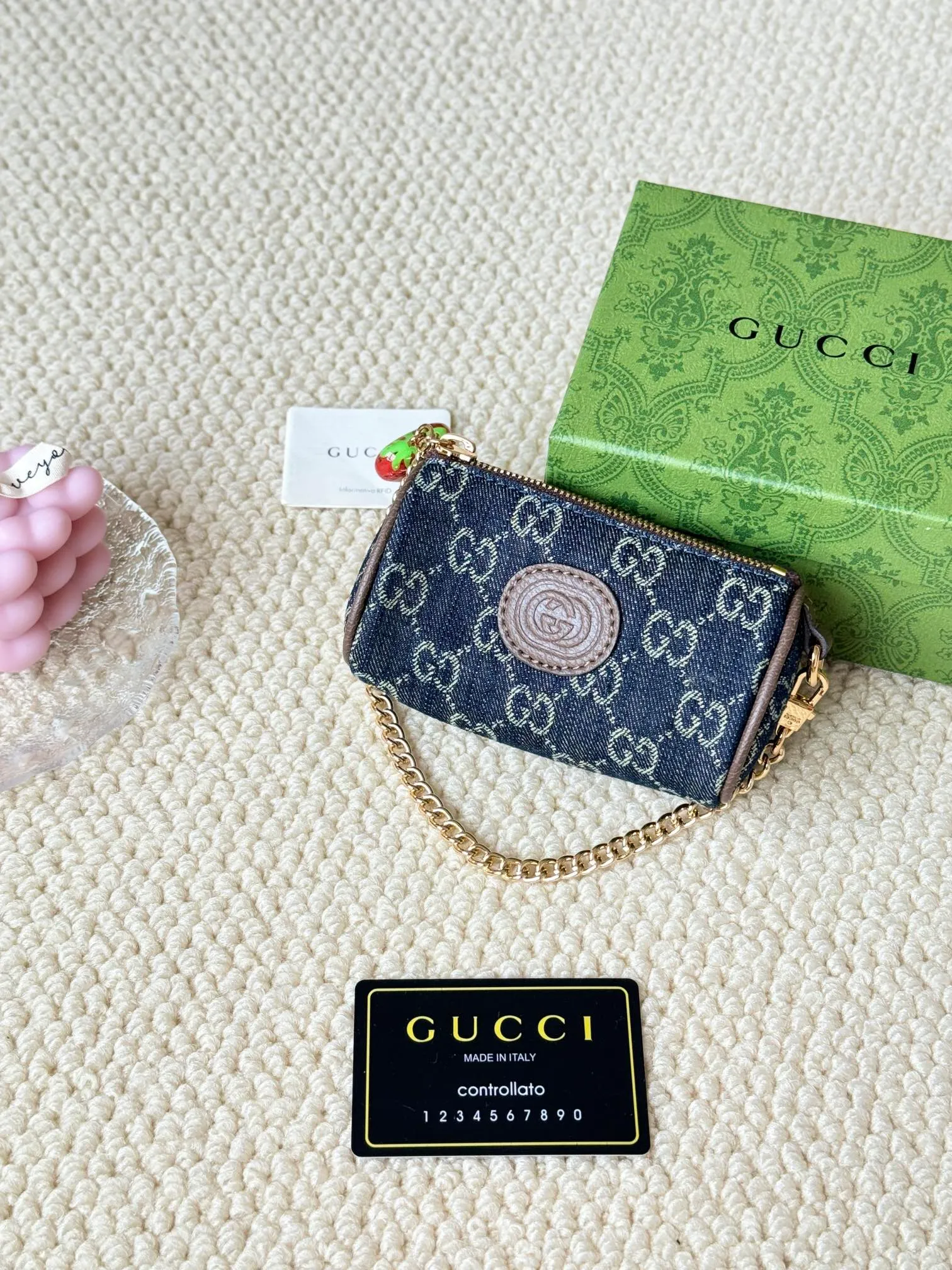💰180 GUCCI/Gucci new women's beige/ebony canvas strawberry zipper coin purse