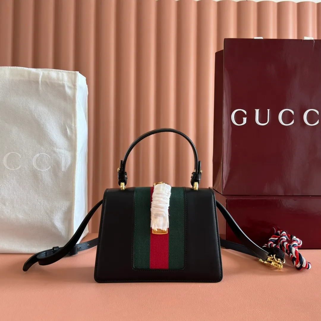 p1260. 💋💋💋【Original leather and complete packaging】G family👉New style. The market's top exclusive goods control, special/counter quality 💯Using imported cowhide, original hardware! Exquisite workmanship. 💯Exclusive physical photos📷👉The quality can be seen in the picture👄👄😘😘. Style number: 470270. Dimensions: width 20*height 14*side width 8.