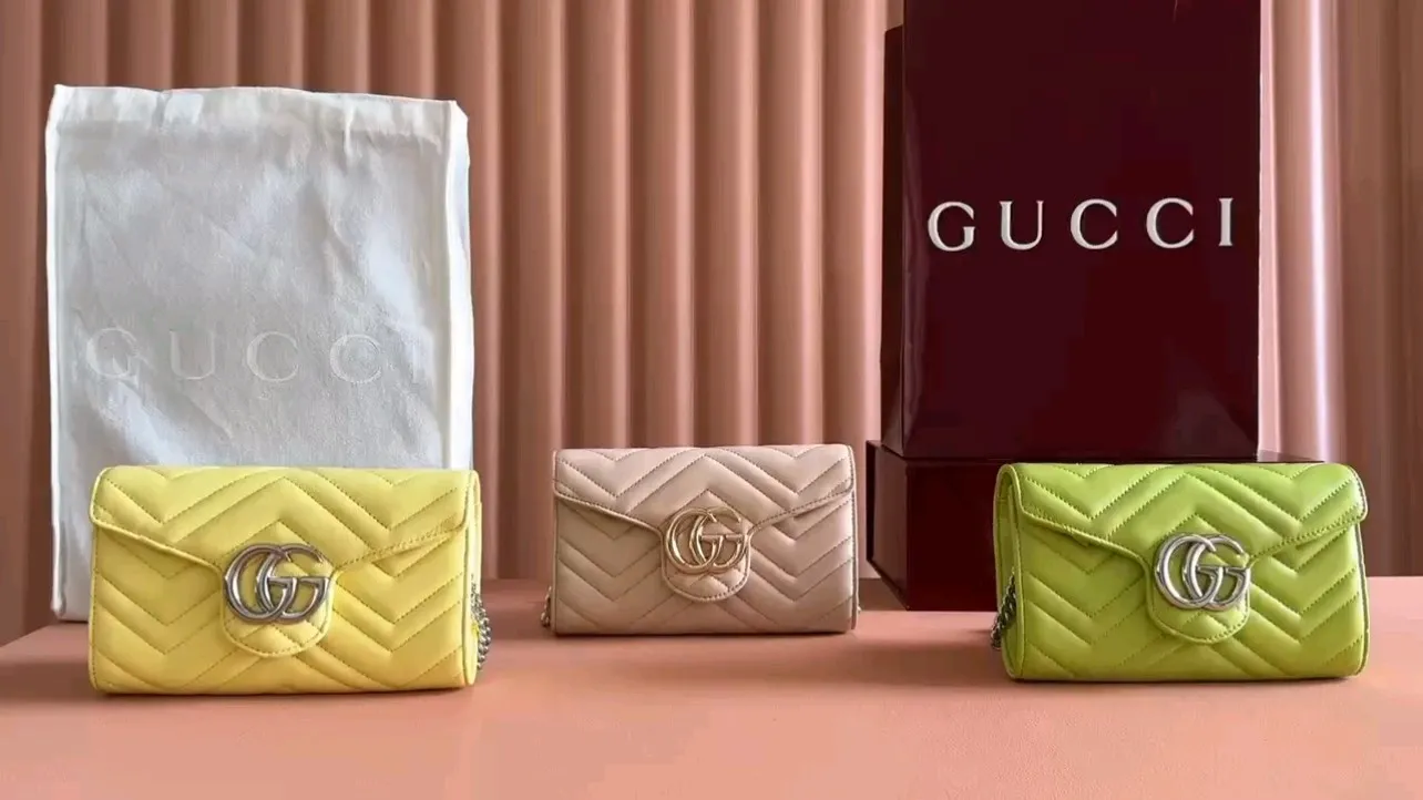 💋💋💋【New Product】GG Marmont series chain wallet, nine colors/original leather. Model: 837745. Combination short video