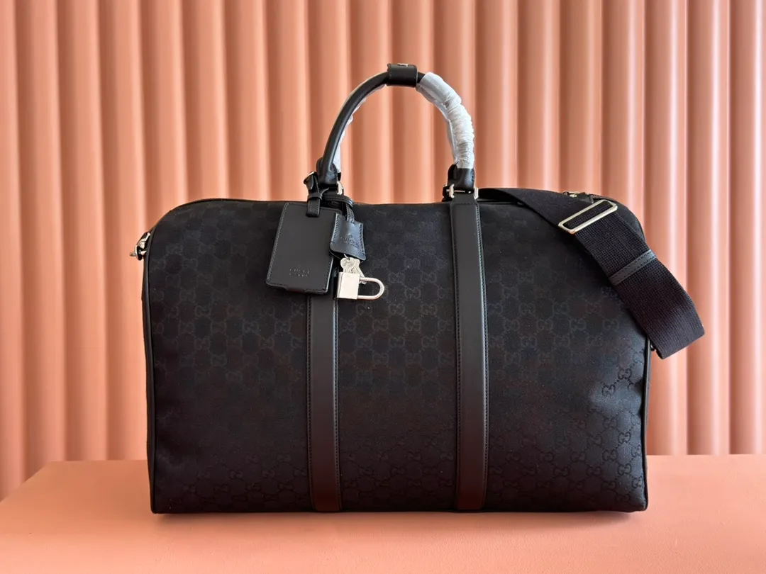 💋💋💋【New Style】Medium travel bag decorated with Gucci GG canvas, black canvas/green canvas original leather shipped! 🐍Model: 834457. short video