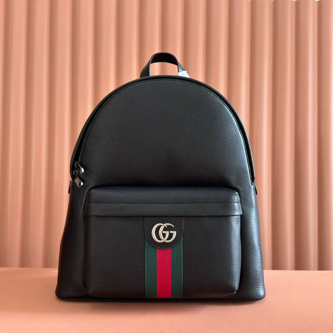p1500💋💋💋"With full set of original counter packaging" [New Product] The Ophidia series is crafted with white color matching, classic silhouette and new functional design, and is made of soft-touch fabrics. This backpack is made of soft GG Supreme material and is intricately embellished with the Double G logo and red and green webbing details. White soft GG Supreme canvas Palladium tone hardware Green nylon lining Double G Web detail Padded mesh at back Adjustable shoulder strap Interior: 1 zip pocket External: 1 zip pocket Handle height: 8 cm Zip closure Ref.: 834466. Dimensions: 36.5cm (width) x 41cm (height) x 18cm (depth) Weight: approx. 1.5kg Colour: Black full leather Made in Italy
