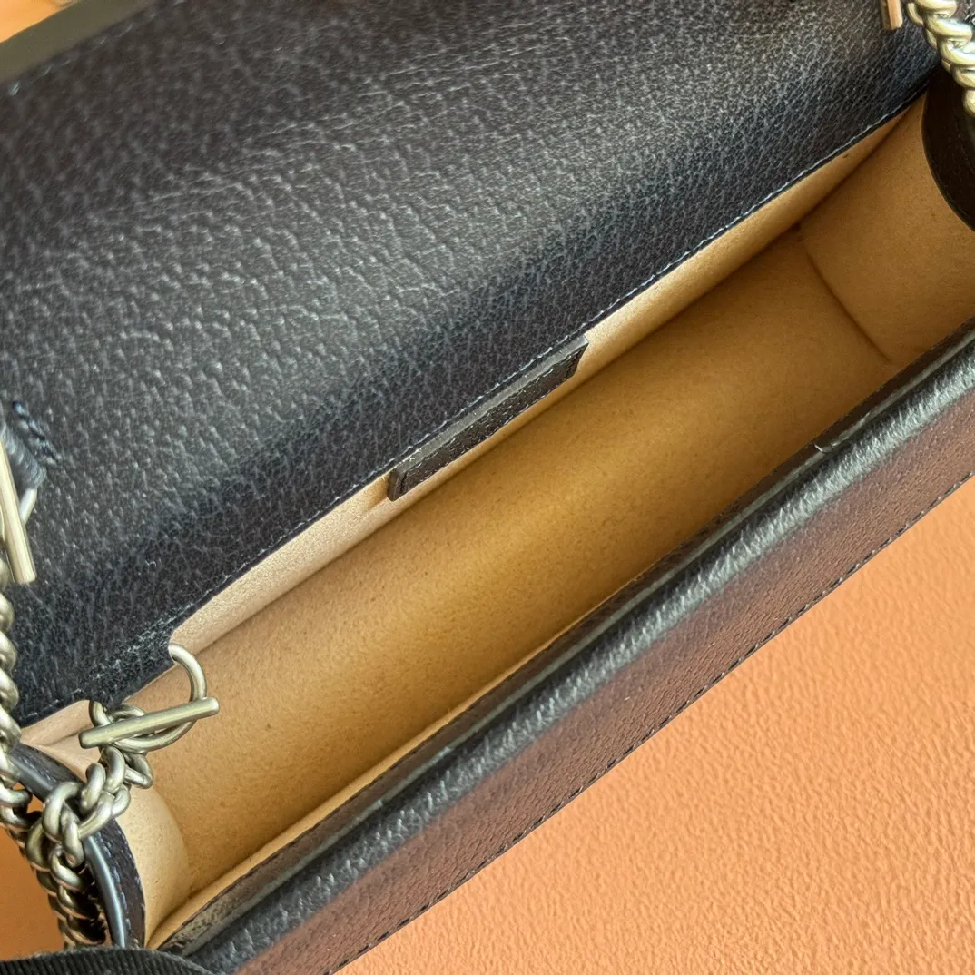 p720. 📣📣📣[Original leather with 🌈Full set of packaging at the counter]🔥🔥 Dionysus Supre Mini has been loved by thousands of girls since the Dionysus bag came out, and the Dionysus bag has also lived up to expectations, with various designs emerging in endlessly ~ Model: 476432 Size: 16.5*10*4.5cm.