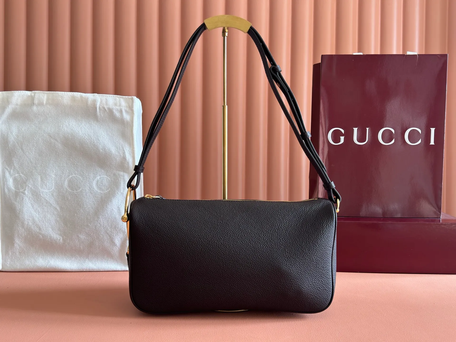 💋💋💋【New】Gucci Half Horsebit series small shoulder bag, pleated original leather is shipped, 🐍Model: 860787 Combination short video
